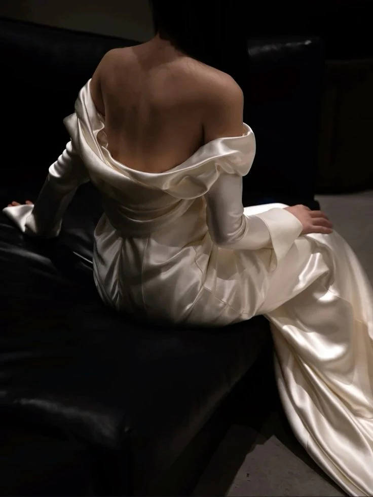 Opulent Off-the-Shoulder Long Sleeve Mermaid Floor Length Prom Dress