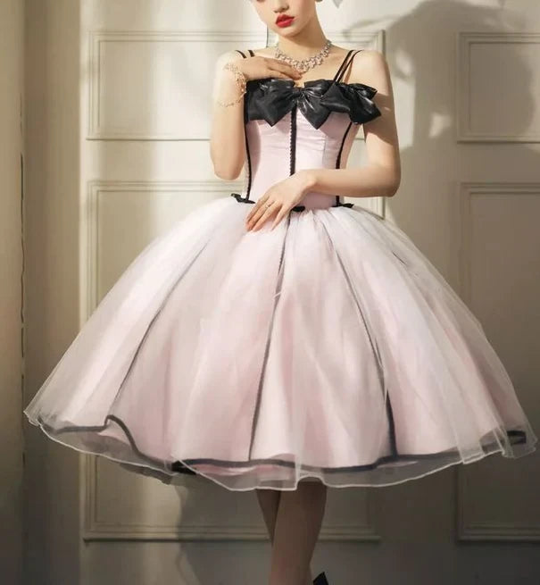 Playful Tulle Ball Gown Off-Shoulder Sweetheart Sleeveless Lace-Up Back Short Homecoming Dresses
