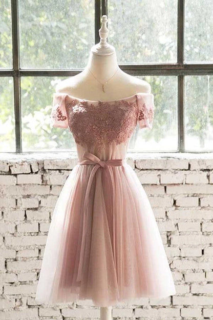 Pretty Lace Tulle A-Line Off-the-Shoulder Short Sleeve Lace-Up Back Short Homecoming Dresses