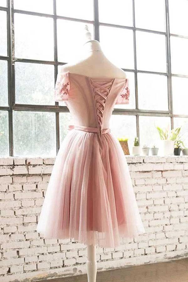 Pretty Lace Tulle A-Line Off-the-Shoulder Short Sleeve Lace-Up Back Short Homecoming Dresses