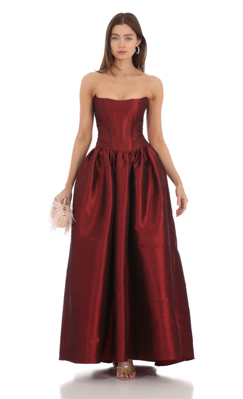 Regal Strapless Sweetheart Neck Burgundy Taffeta Evening Dress with Lace-Up Back & Full A-Line Skirt