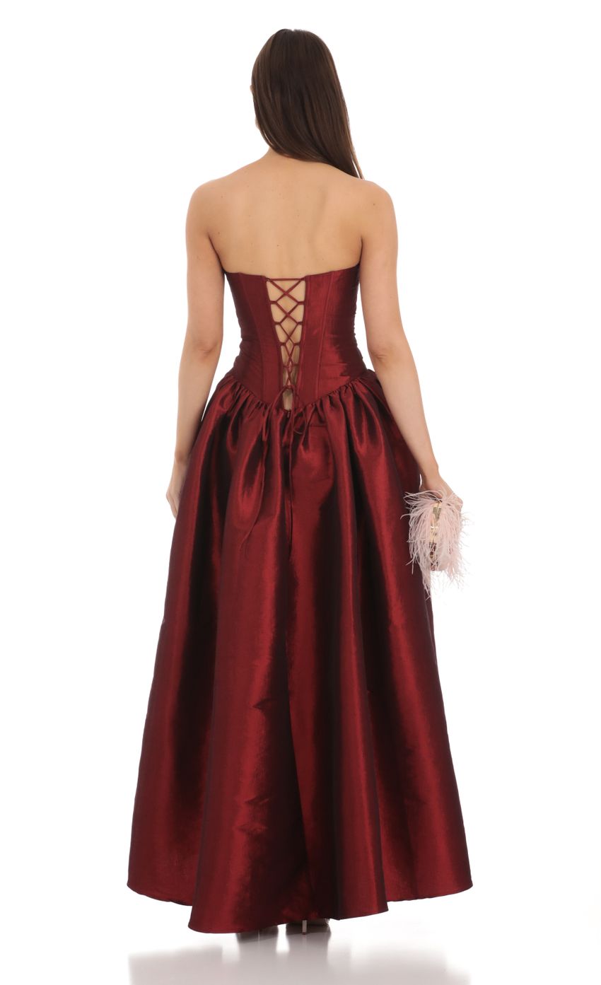 Regal Strapless Sweetheart Neck Burgundy Taffeta Evening Dress with Lace-Up Back & Full A-Line Skirt