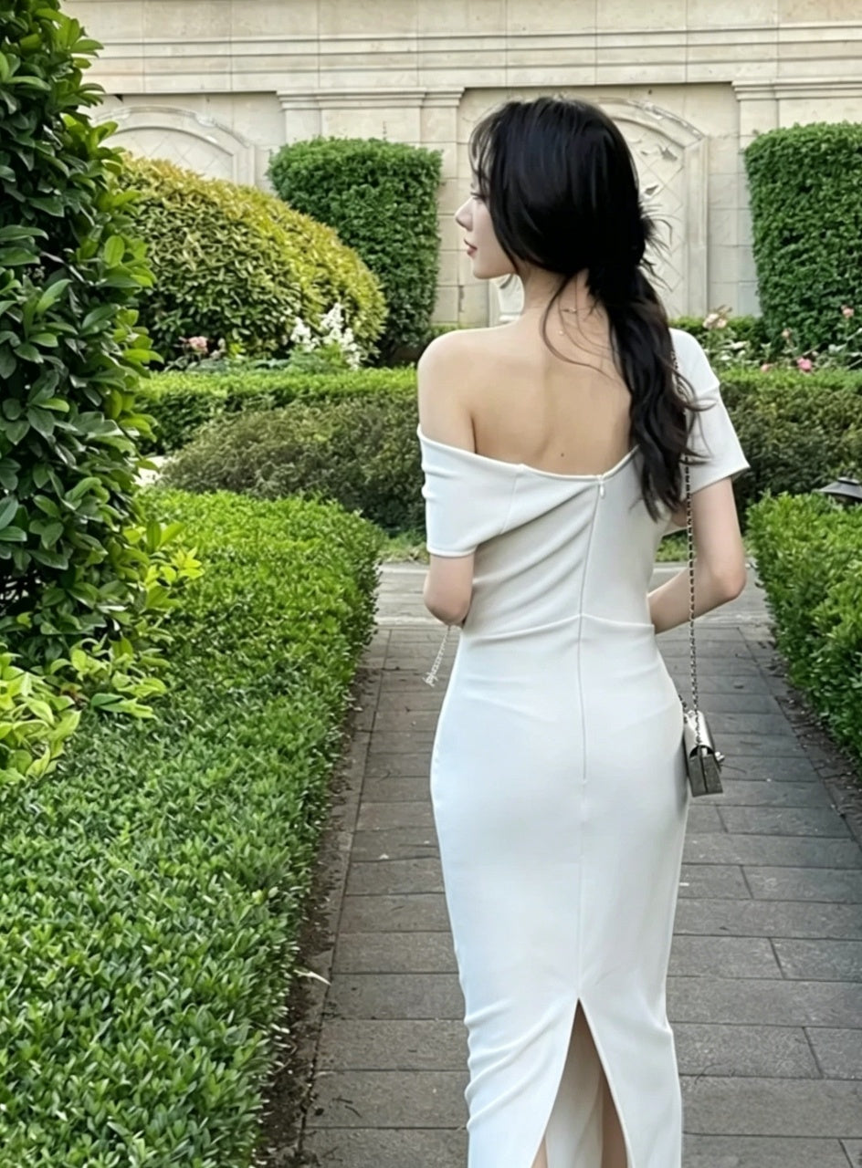 Regal ballgown sweetheart-neck sleeveless corset-back floor-length prom dress