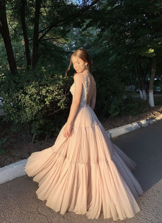 Romantic Tulle Lace A-Line V-Neck Tiered Blush Pink Floor-Length Prom Dress
