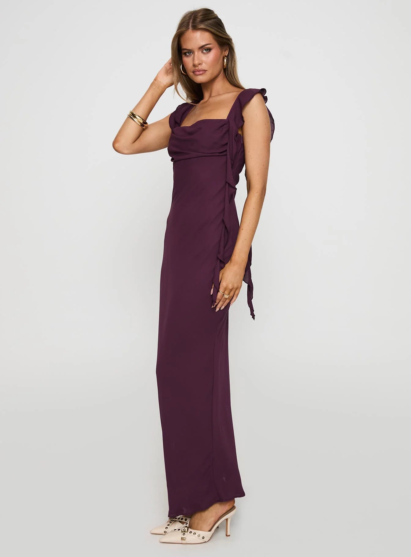 Romantic Form-Fitting Square Neck Ruffle Strap Open Back Maxi Evening Dress