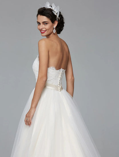 Romantic Lace Tulle A-Line Sweetheart Button-Back Floor-Length Wedding Dress