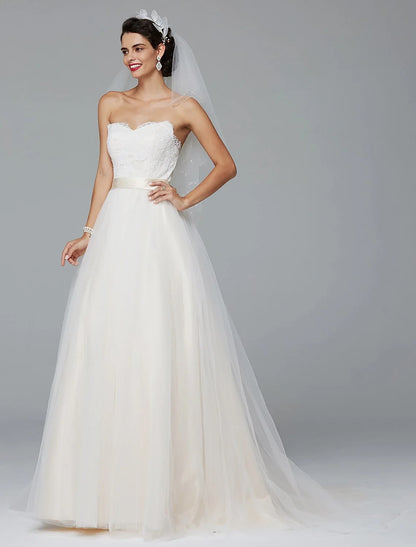 Romantic Lace Tulle A-Line Sweetheart Button-Back Floor-Length Wedding Dress