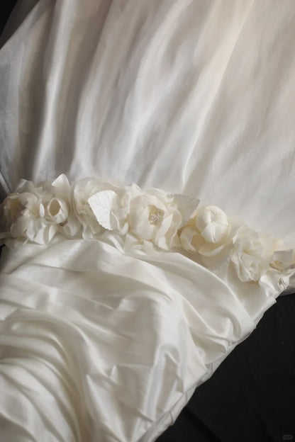 Romantic Off-Shoulder Floral Satin Tulle Ball Gown Sweetheart Lace-Up Back Floor-Length Wedding Dresses