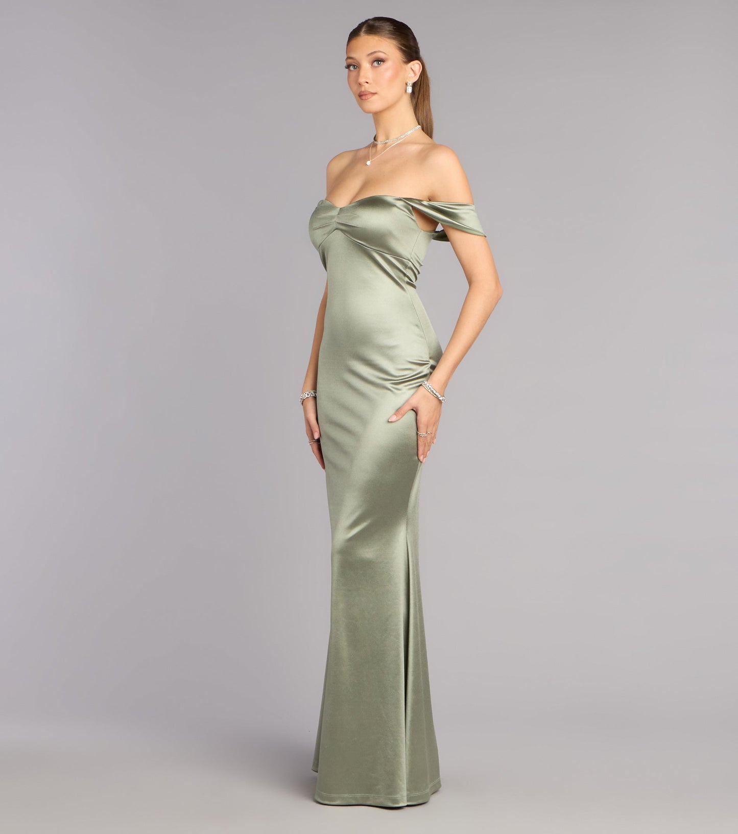 Elegant Satin Mermaid Off-Shoulder Sweetheart Ruched Floor-Length Evening Gown