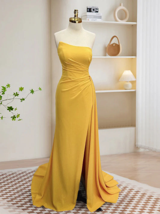 Sleek Strapless Ruched Floor-Length Mermaid Formal Prom Dress
