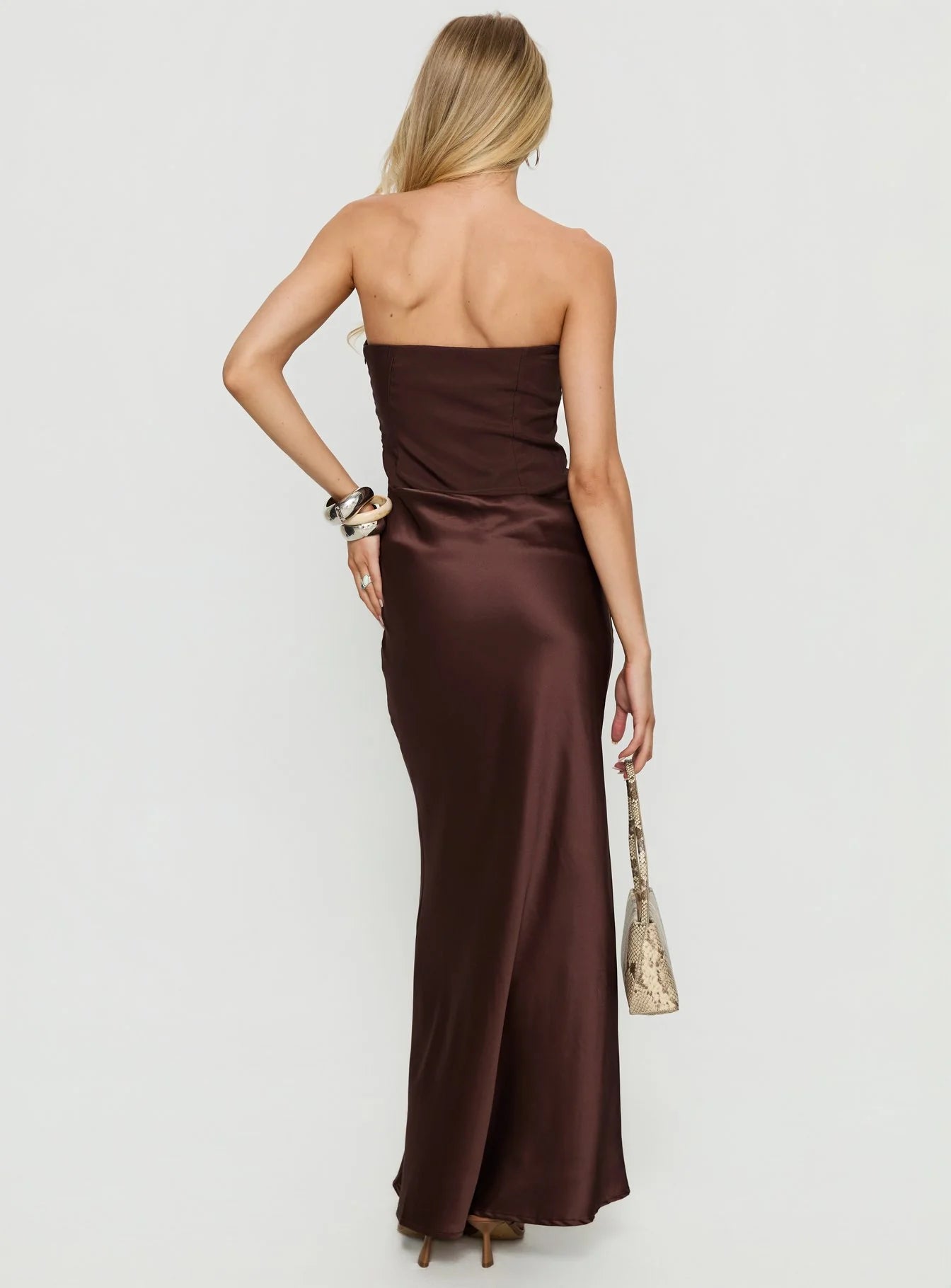 Sleek Strapless Ruched Satin Mermaid Evening Dress with Side Pockets & Flared Hem