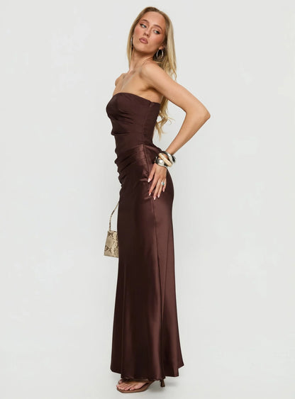 Sleek Strapless Ruched Satin Mermaid Evening Dress with Side Pockets & Flared Hem