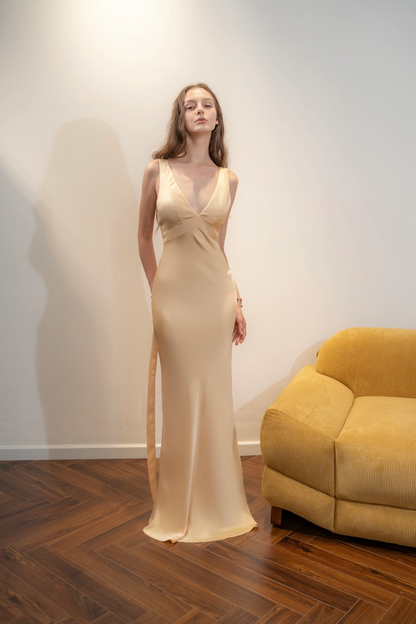 Sleek satin V-neck sleeveless crisscross-back mermaid floor-length evening dress