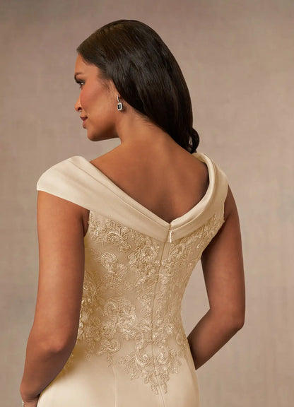 Sophisticated A-Line V-Neck 3/4 Sleeve Lace Floor Length Mother of the Bride Dress