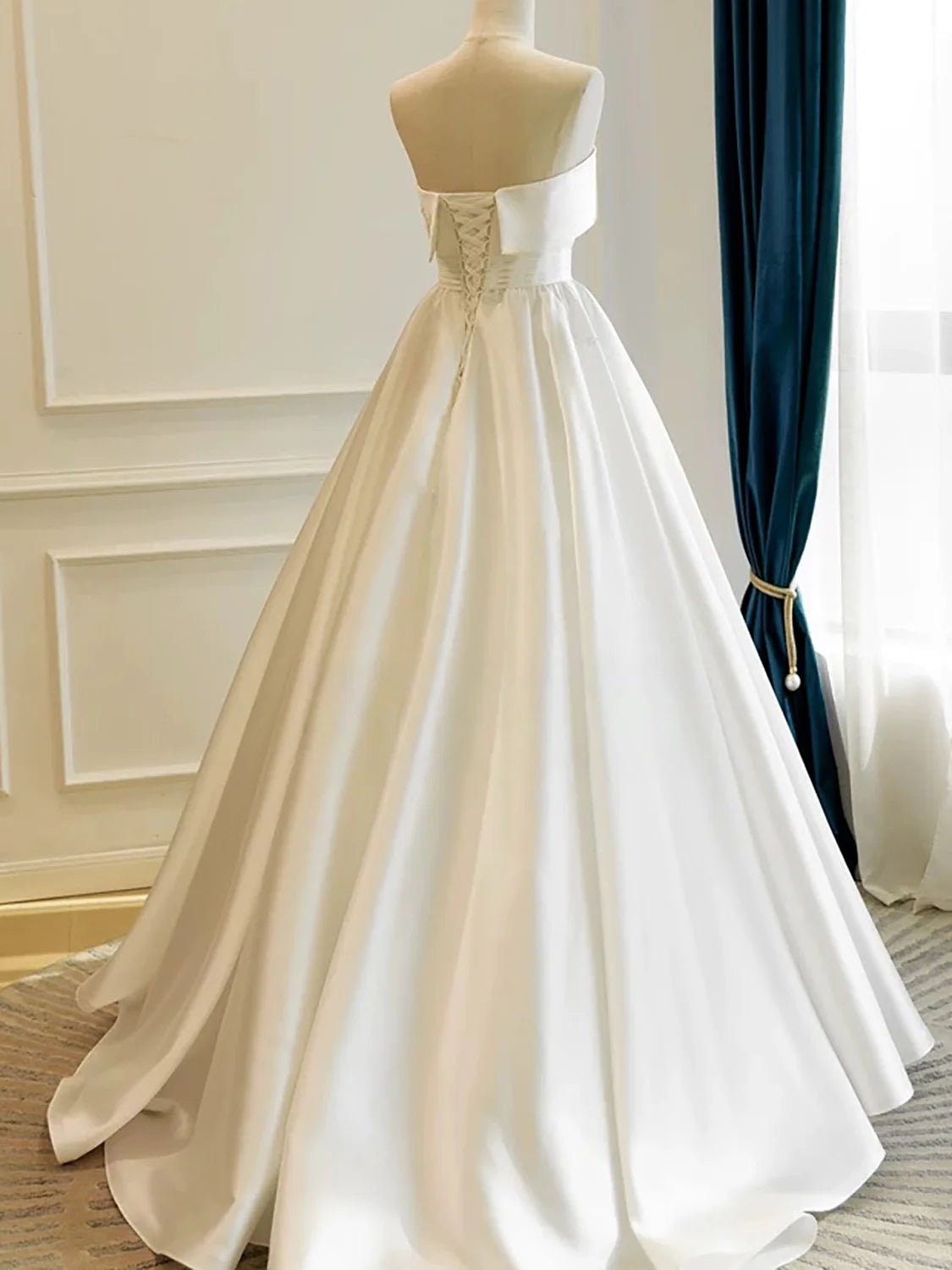 Sophisticated Classic Fitted Ball Gown Strapless Sleeveless Back Lace-Up Floor-Length Prom Dresses