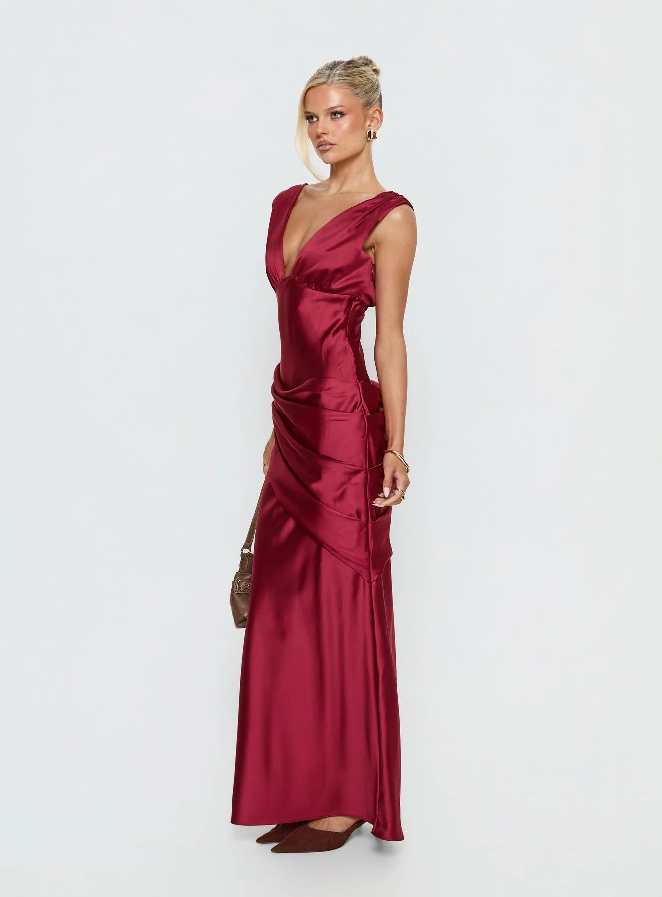 Sophisticated Form-Fitting Deep V-Neck Sleeveless Open Back Ruched Maxi Evening Dress