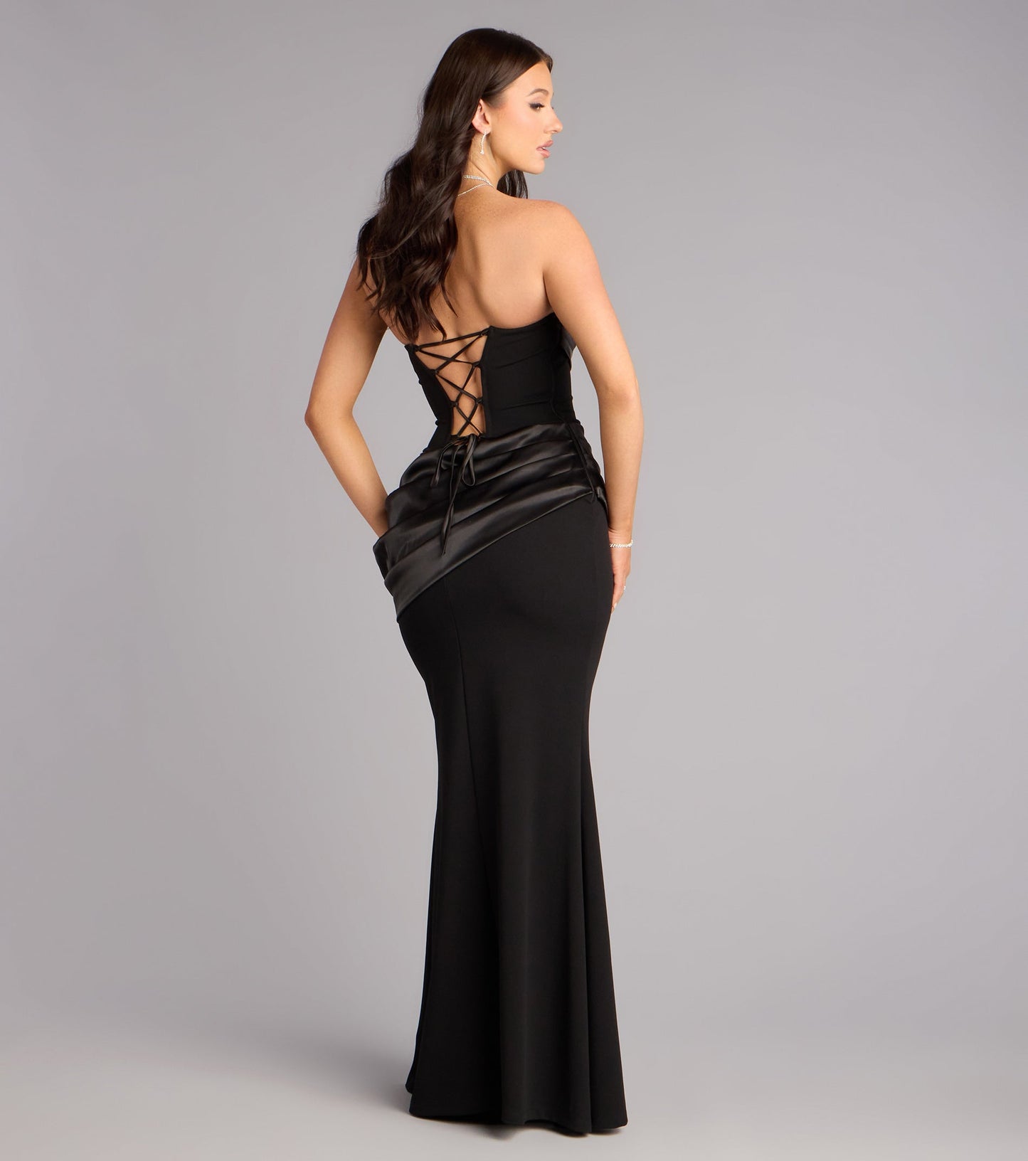 Chic Satin Mermaid Strapless Corset Lace-Up Floor-Length Evening Gown