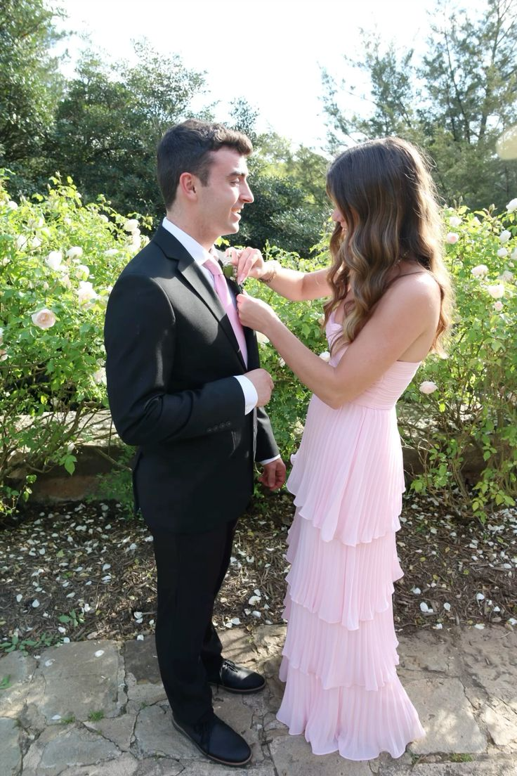 Romantic Chiffon Tiered Pleated Strapless Sweetheart Floor-Length Prom Dresses