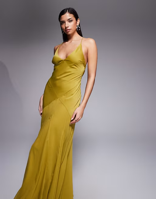 Striking Satin Bias Cut Maxi Dress Cowl V Neck Spaghetti Strap Open Back Evening Dresses
