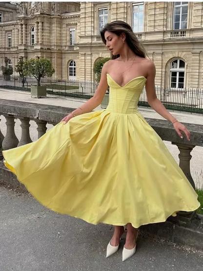 Structured ballgown sweetheart-neck strapless corset-back midi evening prom dress