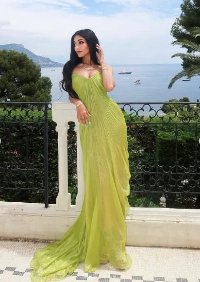 Stunning Chiffon A-Line Sweetheart Spaghetti Strap Open Back Floor-Length Evening Dresses