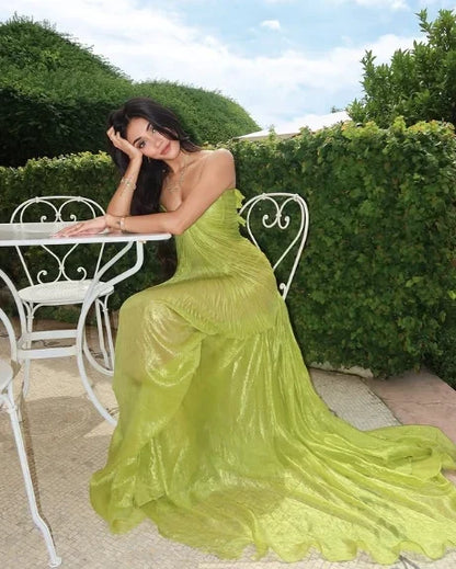 Stunning Chiffon A-Line Sweetheart Spaghetti Strap Open Back Floor-Length Evening Dresses