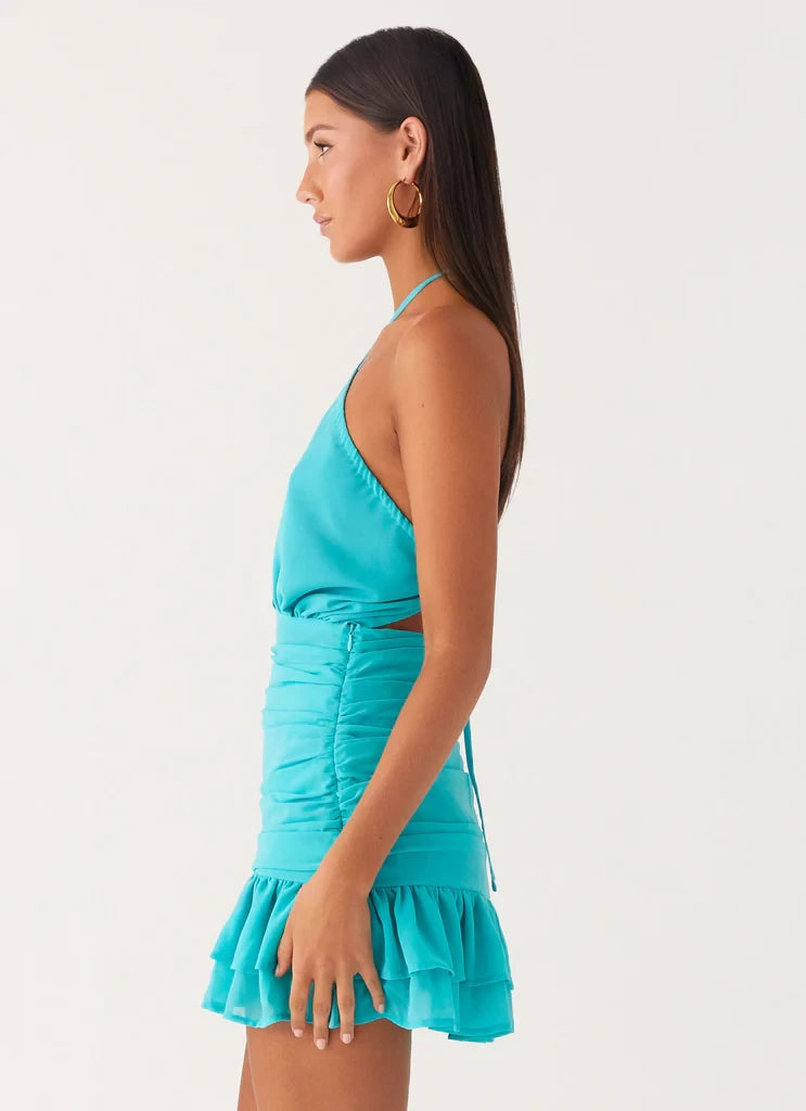 Vibrant Chiffon Sheath Halter Sleeveless Open Back Tie Mini Homecoming Dresses