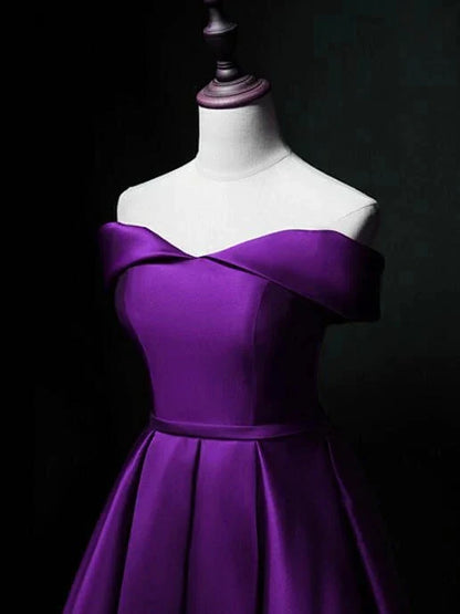 Vibrant Satin A-Line Off-Shoulder Sleeveless Lace-Up Back Short Homecoming Dresses