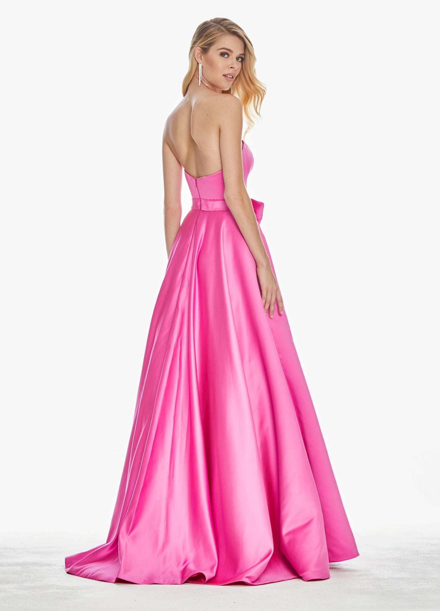 Vibrant Satin A-Line Strapless Sweetheart Sleeveless Open Back Floor-Length Evening Dresses with Bow Detail