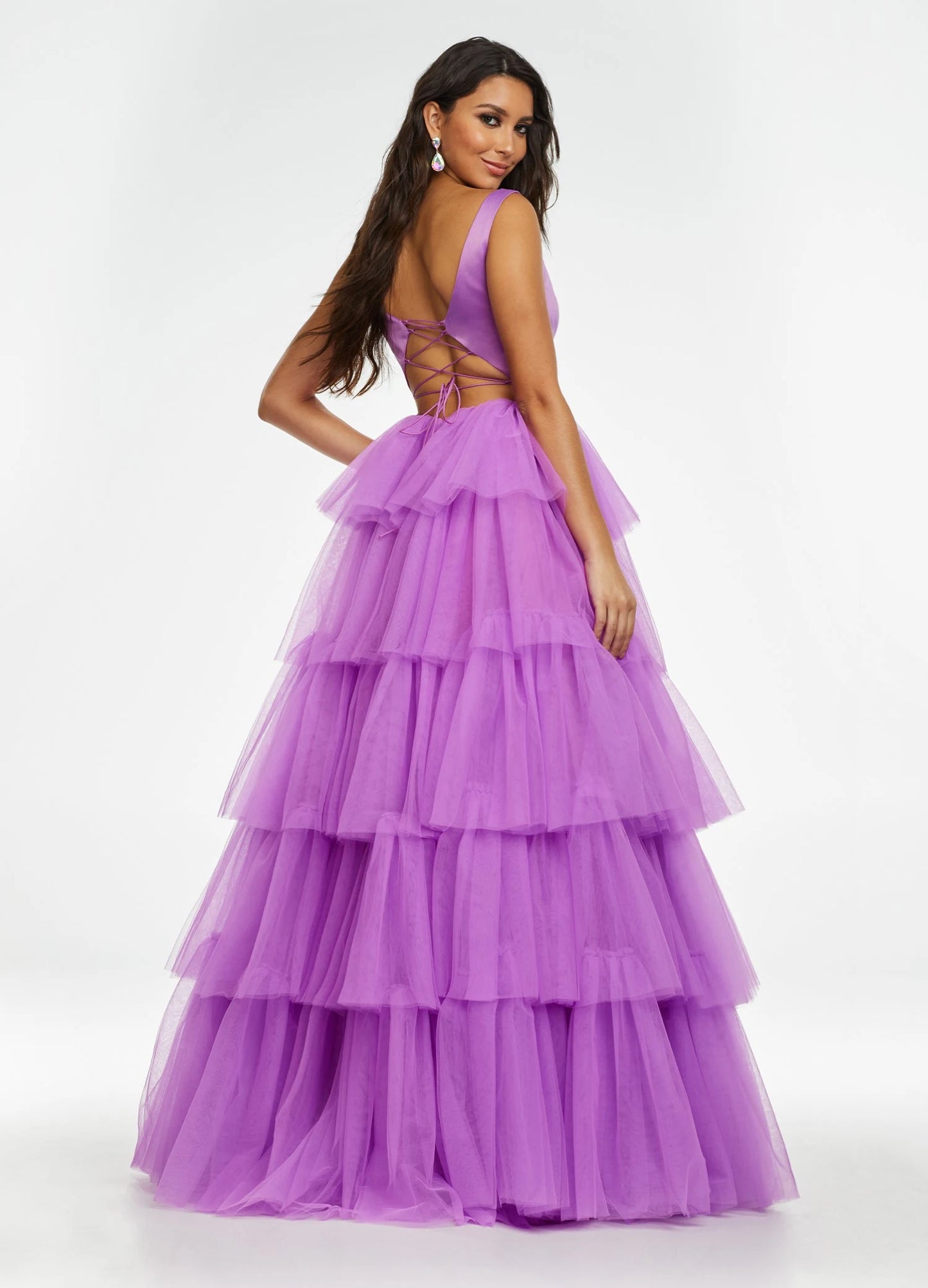 Vibrant Tulle Ball Gown Scoop Neck Sleeveless Lace-Up Back Floor-Length Evening Dresses