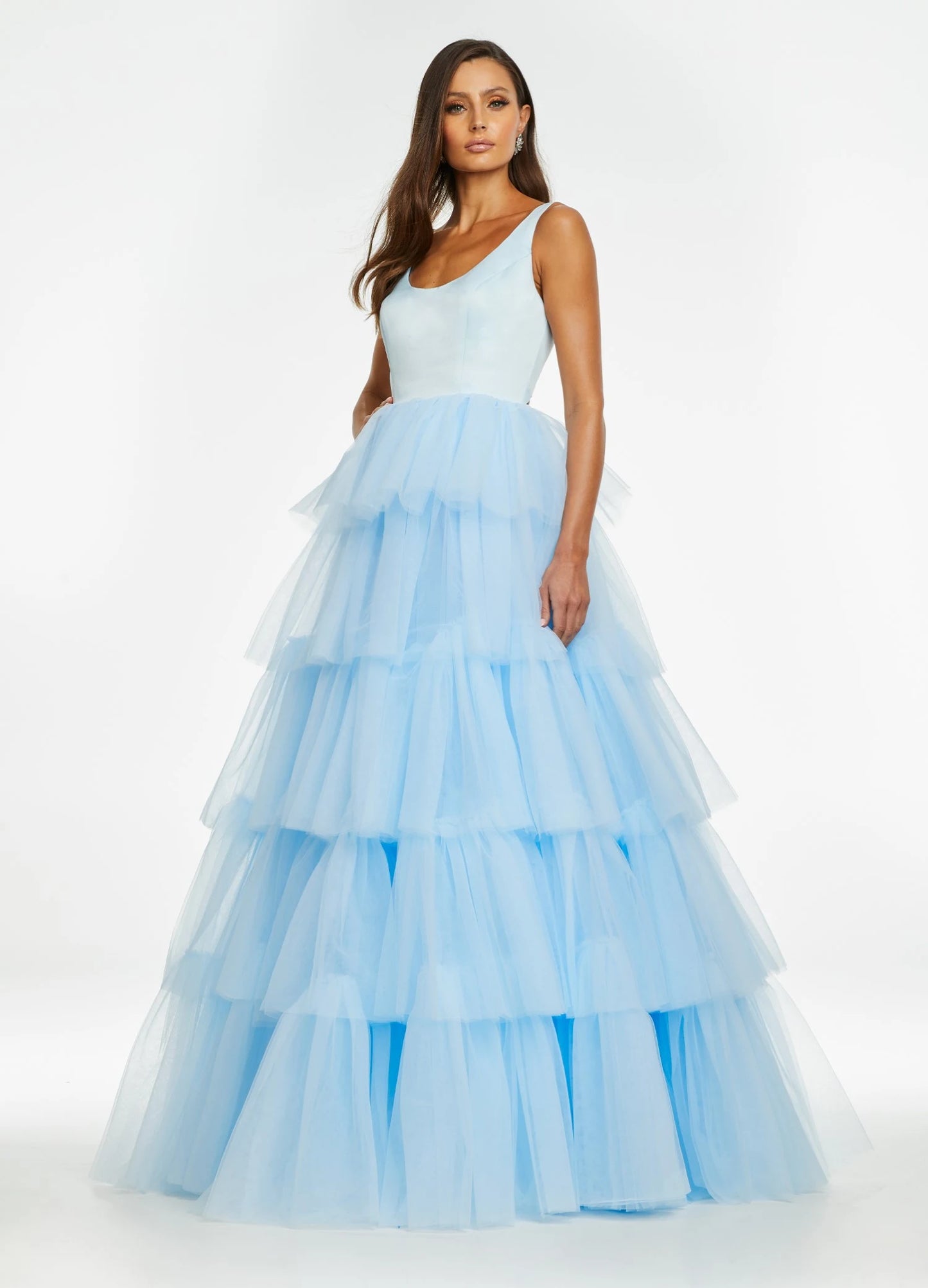 Vibrant Tulle Ball Gown Scoop Neck Sleeveless Lace-Up Back Floor-Length Evening Dresses