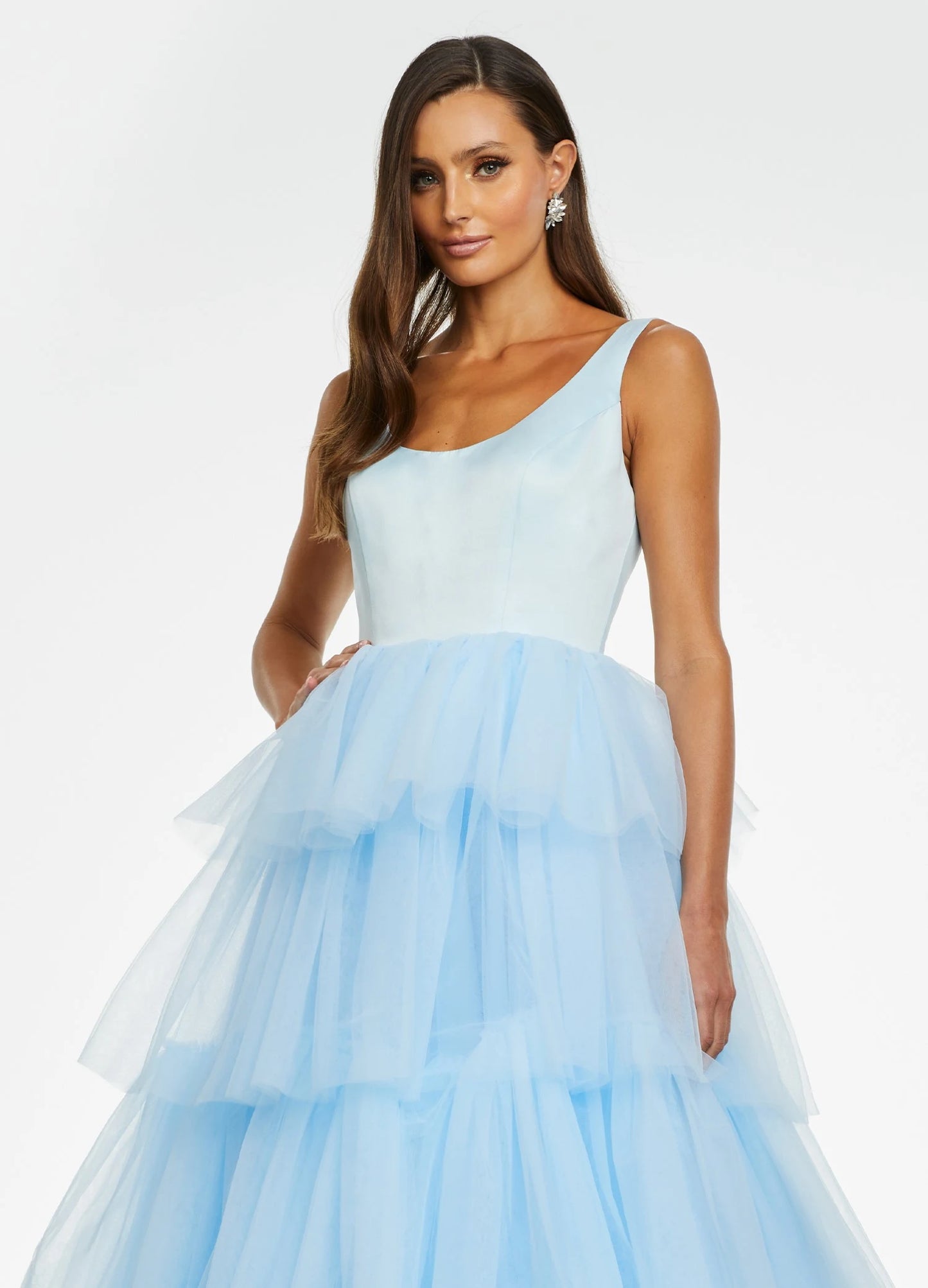 Vibrant Tulle Ball Gown Scoop Neck Sleeveless Lace-Up Back Floor-Length Evening Dresses