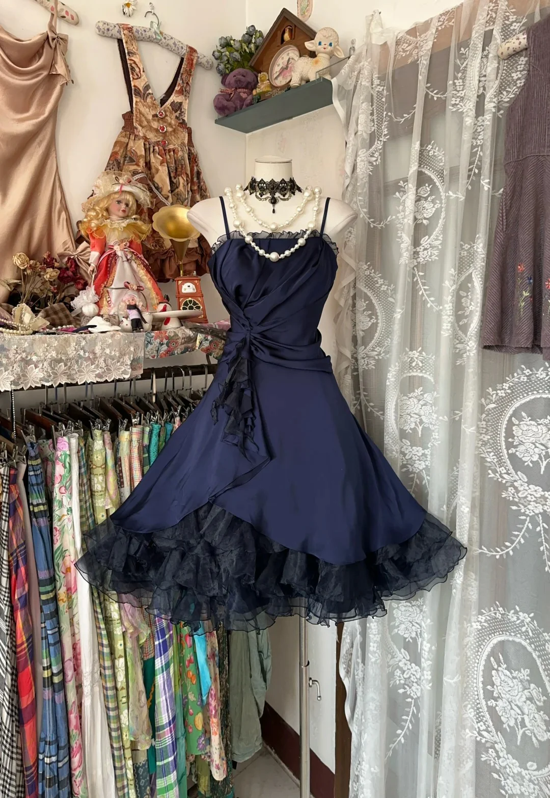 Vintage A-Line Mini Homecoming Dress Spaghetti Straps Ruffle Trim Twist Waist Lace-Up Back Tulle Hem