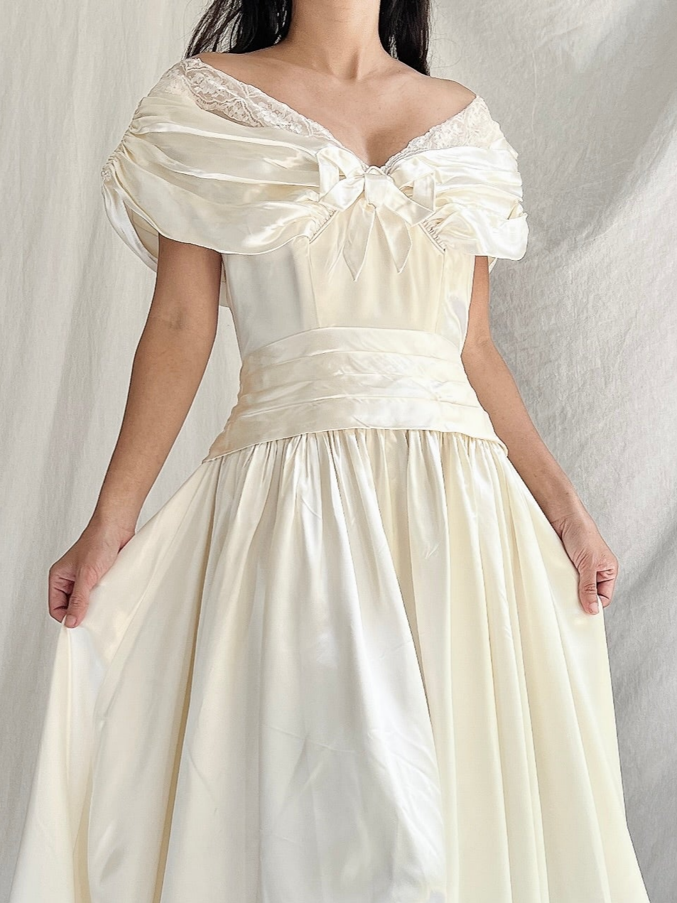 Vintage Satin Ball Gown Off Shoulder Bow Back Train Evening Formal Dress