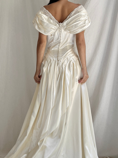 Vintage Satin Ball Gown Off Shoulder Bow Back Train Evening Formal Dress