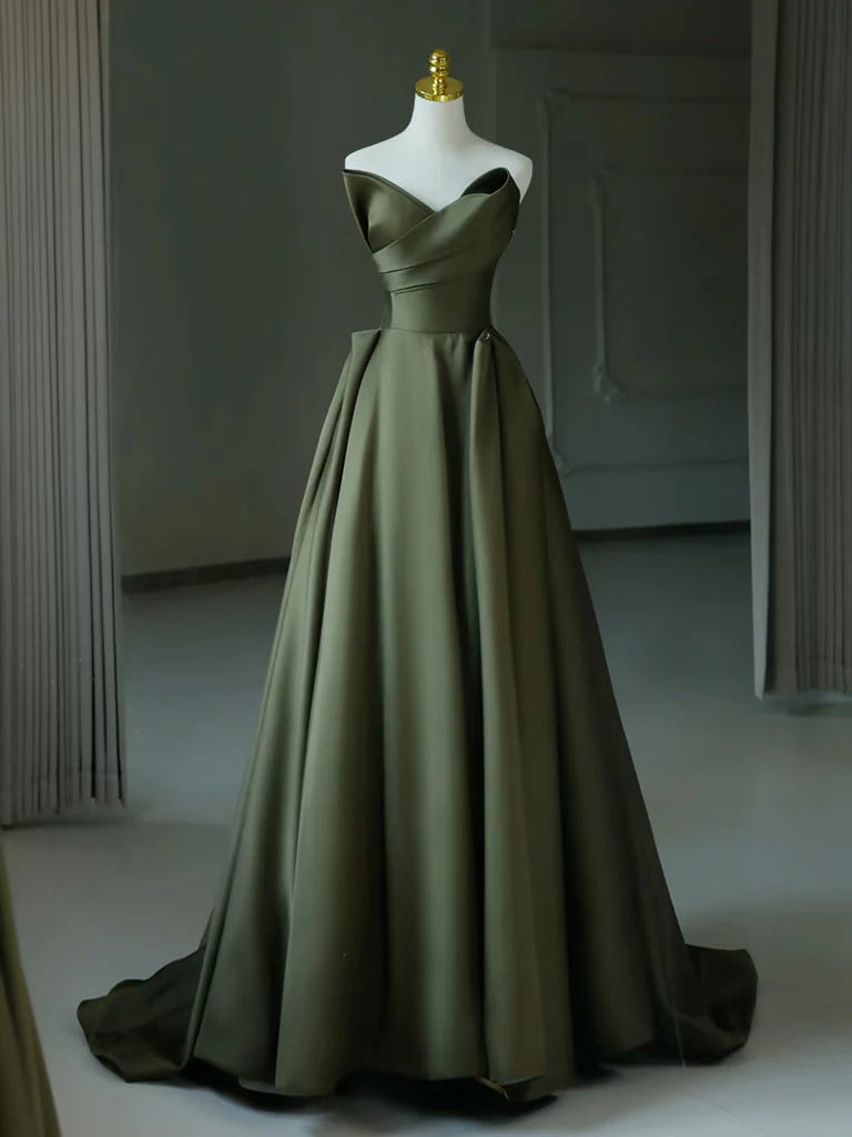Voluminous ball gown strapless sweetheart lace-up back floor-length prom dress