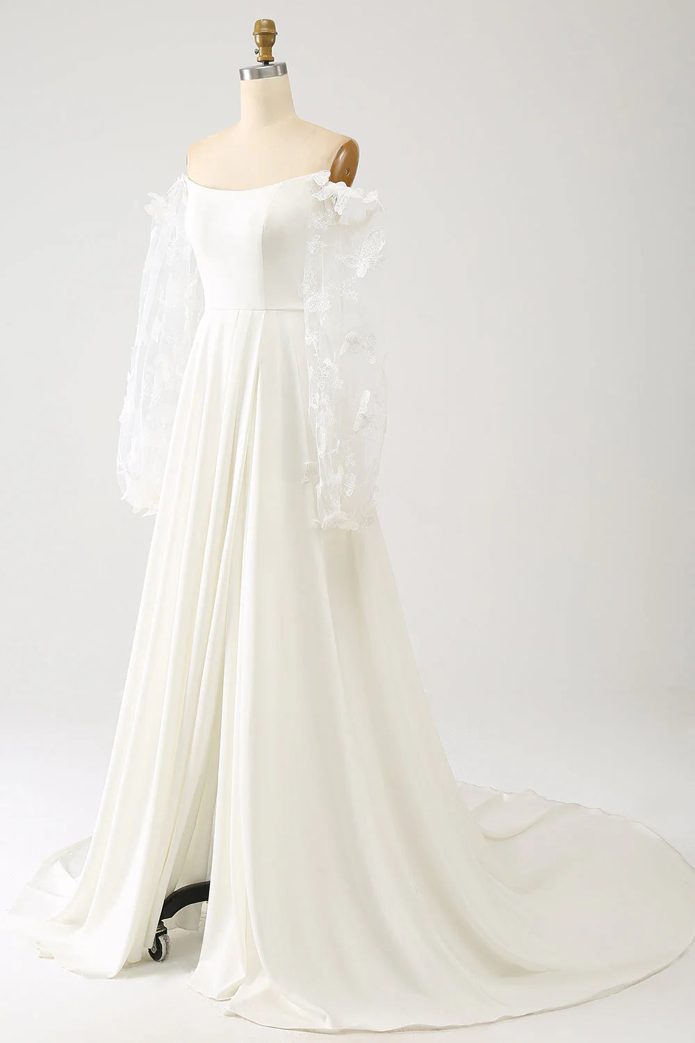Ivory 3D Butterfly Long sleeved A-line Chiffon Wedding Dress