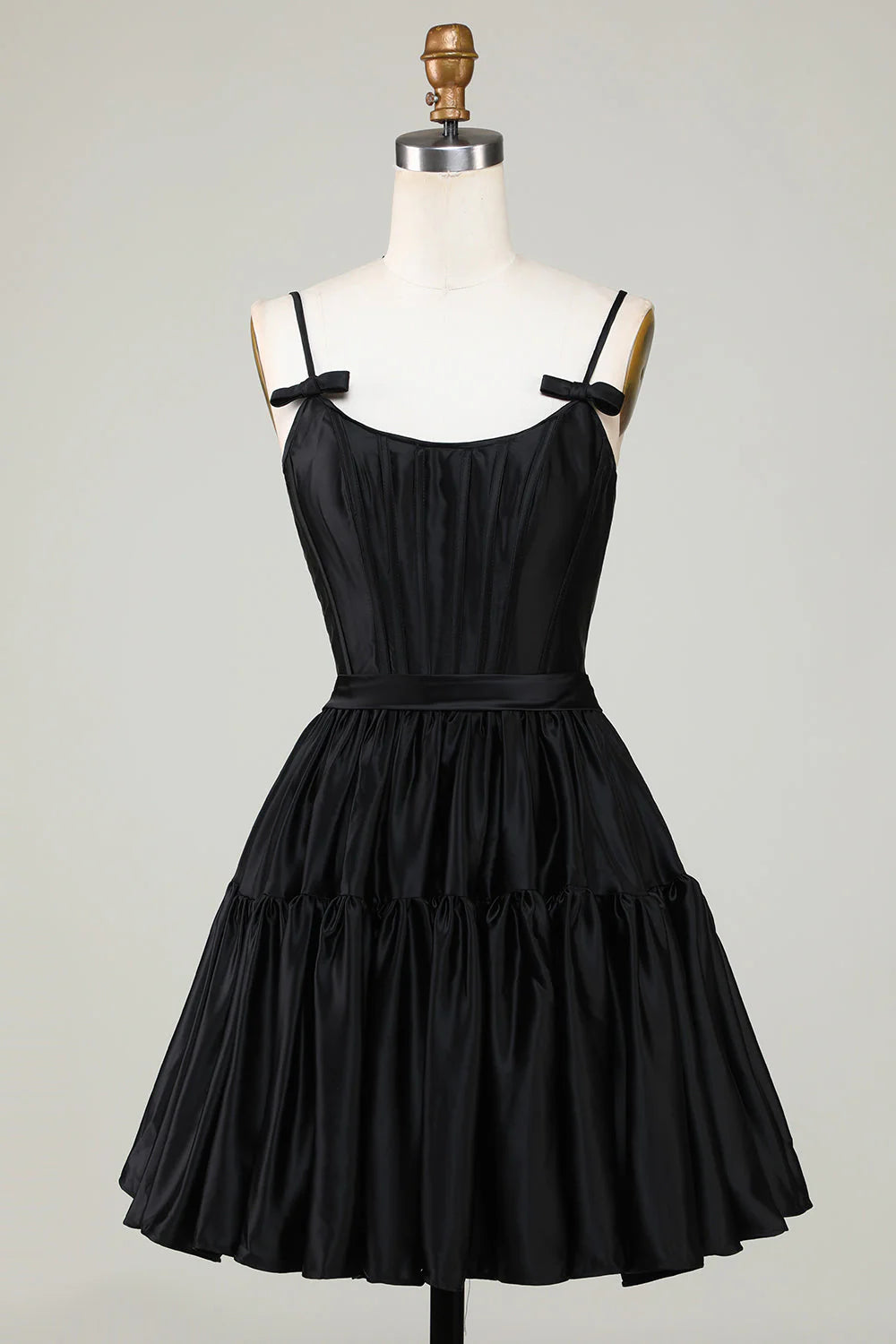 Fashionable A-line thin shoulder strap black short Cocktail Dresses