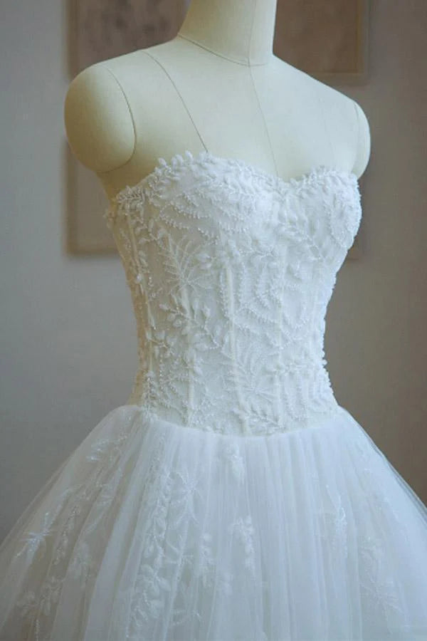 Ball Gown Strapless Lace Appliques A Line Chapel Train Wedding Dress with Beading