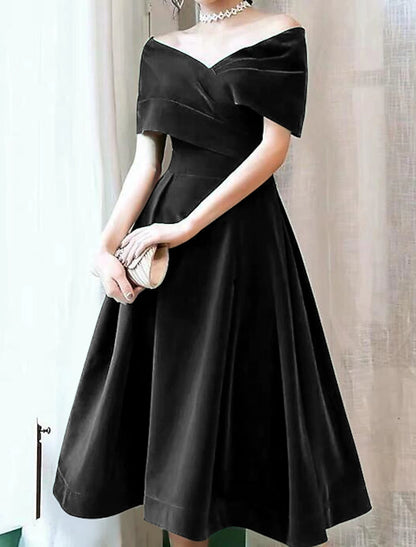 A-Line Cocktail Black Dress 1950s Dress Fall Wedding Guest Dress Knee Length Short Sleeve Off Shoulder Velvet with Pleats Pure Color