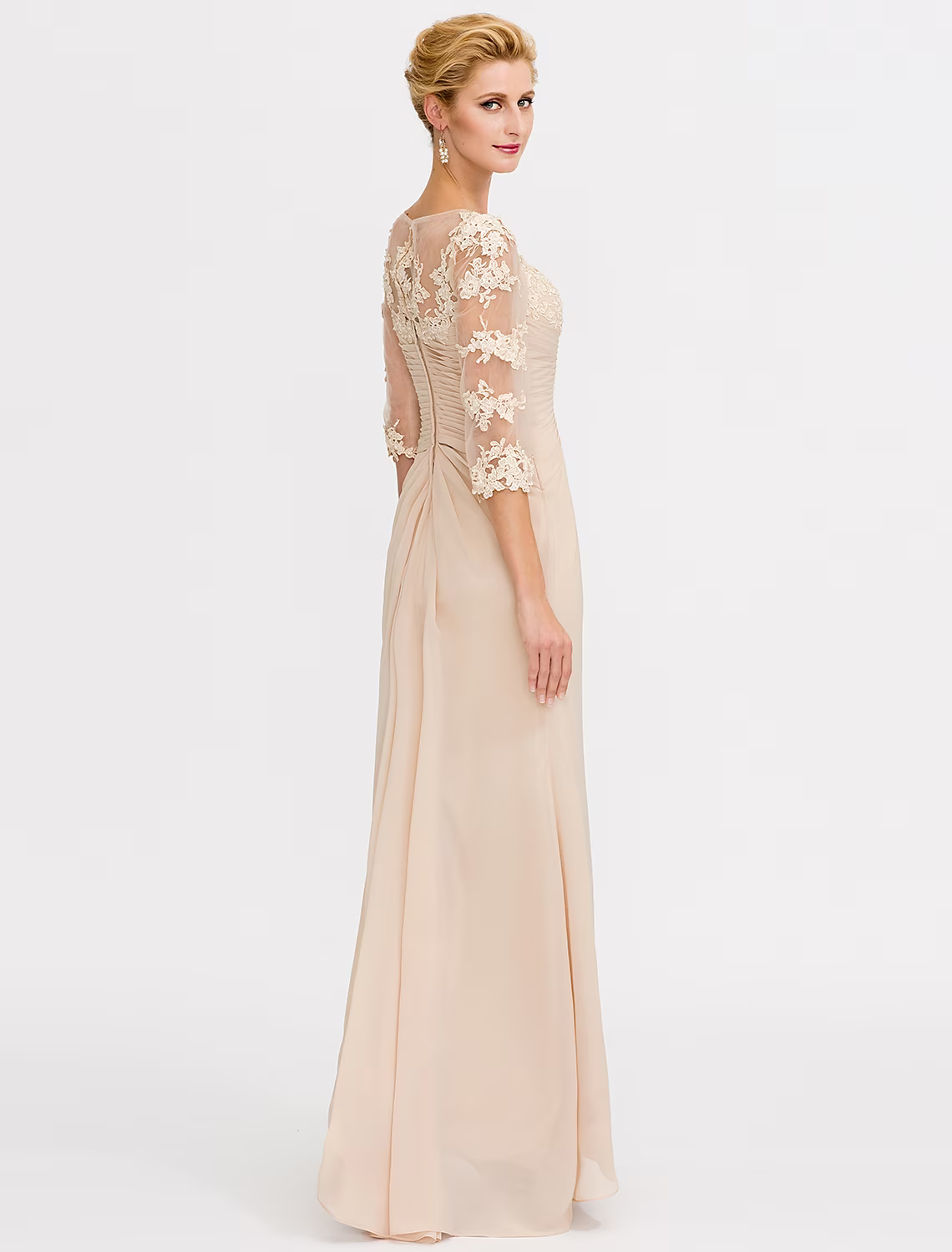 A-Line Mother of the Bride Dress Plus Size Elegant  V Neck Floor Length Chiffon Half Sleeve with Appliques Side Draping