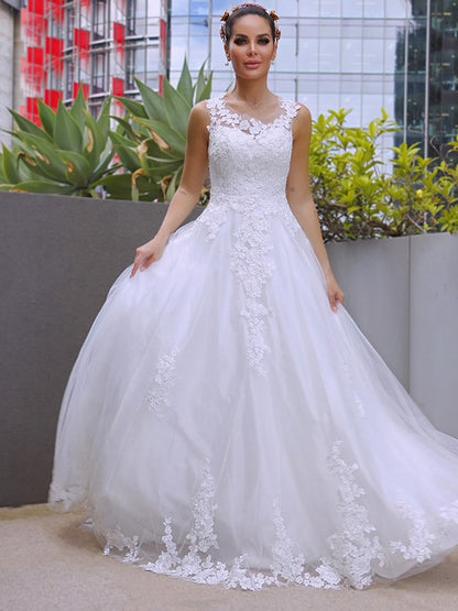 A-Line/Princess Sleeveless Tulle Lace Scoop Sweep/Brush Train Wedding Dresses