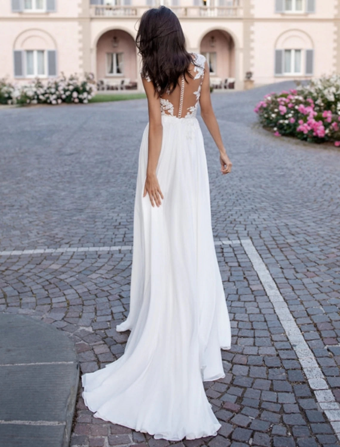 Beach Open Back Wedding Dresses A-Line Illusion Neck Cap Sleeve Sweep / Brush Train Chiffon Bridal Gowns With Appliques Split Front  Summer Wedding Party, Women's Clothing