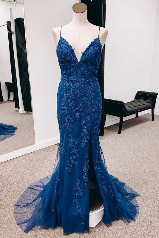 V-Neck Spaghetti Strap Crisscross Back Lace-Appliquéd Mermaid Prom Dresses