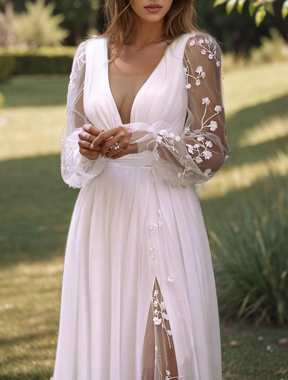 Beach Wedding Dresses A-Line V Neck Long Sleeve Floor Length Chiffon Bridal Gowns With Solid Color