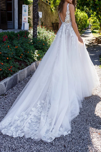 Charming illusion deep V-neck lace decal bohemian style slit wedding dress