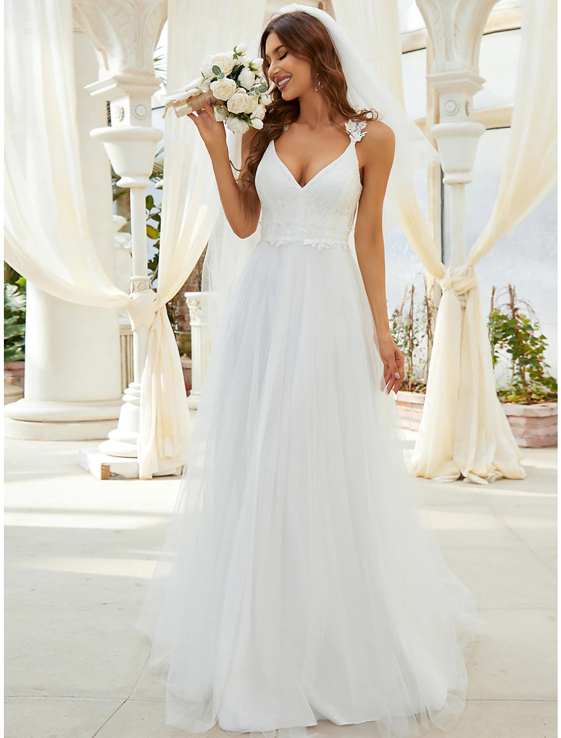 Reception Casual Wedding Dresses A-Line Sweetheart V Wire Regular Straps Sweep / Brush Train Tulle Bridal Gowns With Crystals Appliques  Summer Wedding Party, Women's Clothing