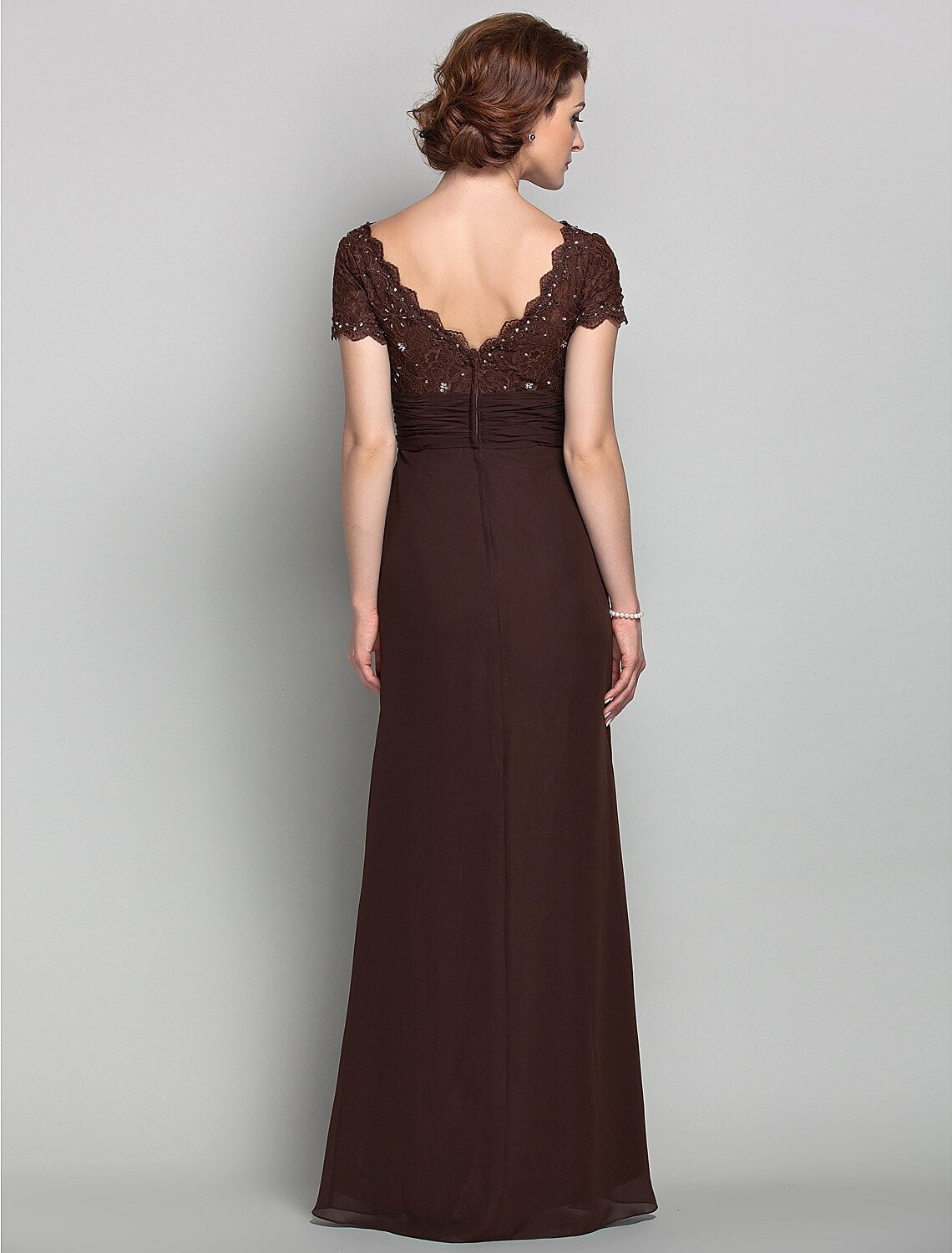 Sheath / Column Mother of the Bride Dress Vintage Inspired Scalloped Neckline V Neck Floor Length Chiffon Lace Short Sleeve with Ruched Sequin Crystal Brooch